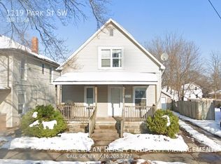 1119 Park St SW, Grand Rapids, MI 49504