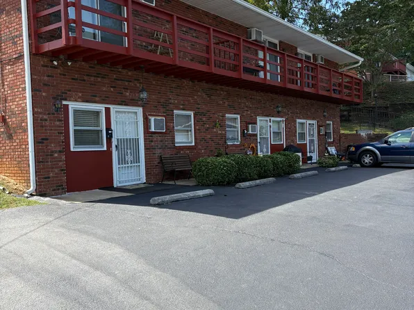 723 W H St APT D, Elizabethton, TN 37643