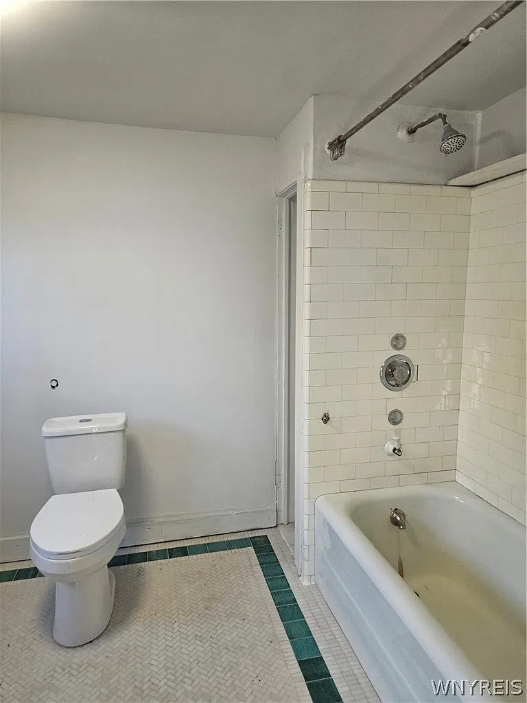 1 bed, 1.0 bath, 1000 sqft, $900 — Photo 4