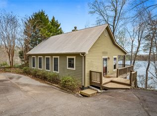 251 Horseshoe Bend Dr, Westminster, SC 29693
