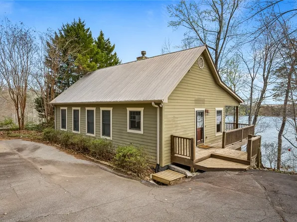 251 Horseshoe Bend Dr, Westminster, SC 29693