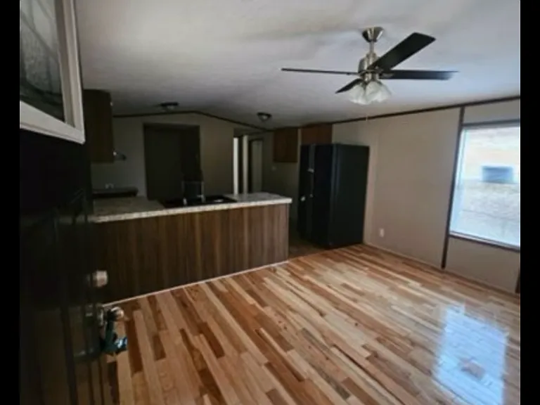 8 Otter Ln — Photo 1