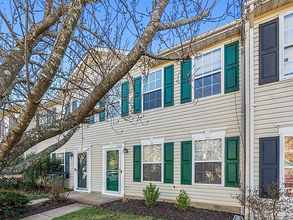 3rd image of 9928 Matti Hill Ct