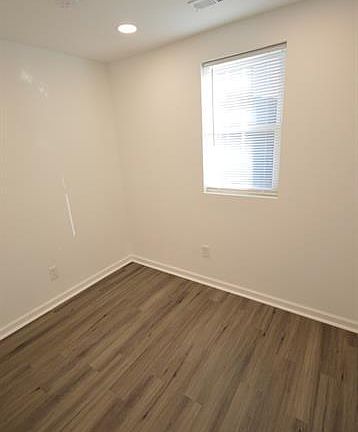 4th image of 2434 Harlan St #2
