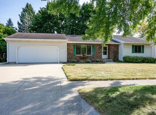 1580 Canterbury Dr, Reedsburg, WI 53959