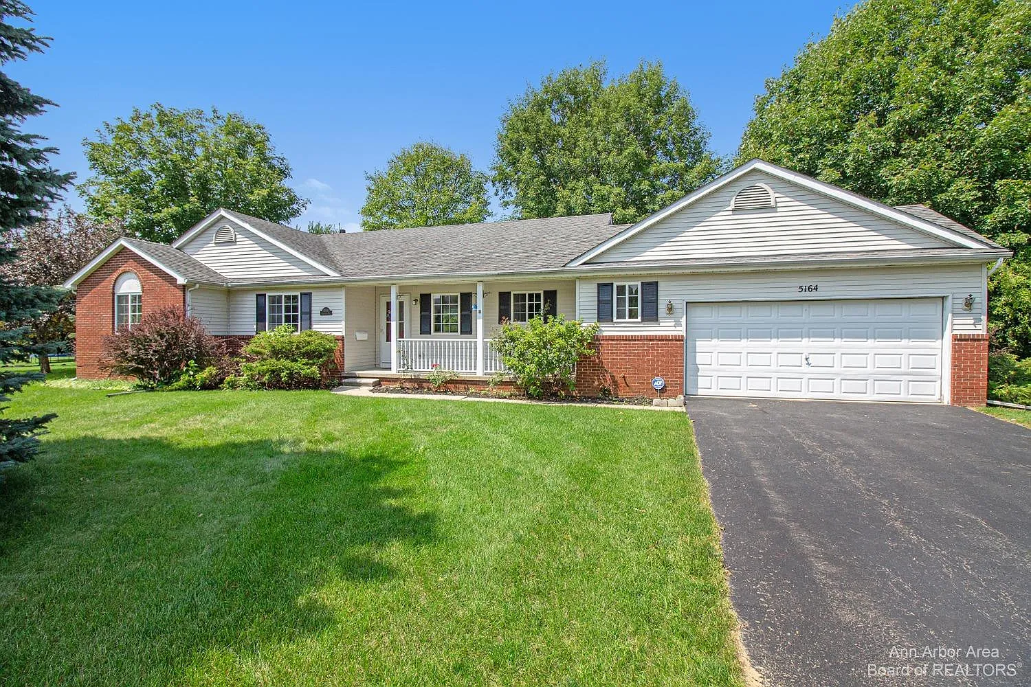 5164 Scheuners Way photo 1