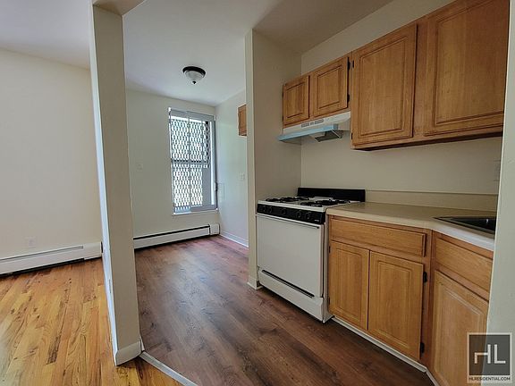 5th image of 62 Stuyvesant Ave #1B