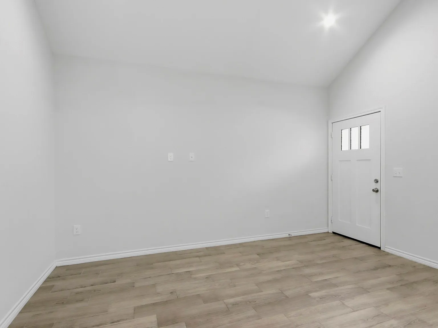 3 bed, 2.0 bath, $1,850 — Photo 4