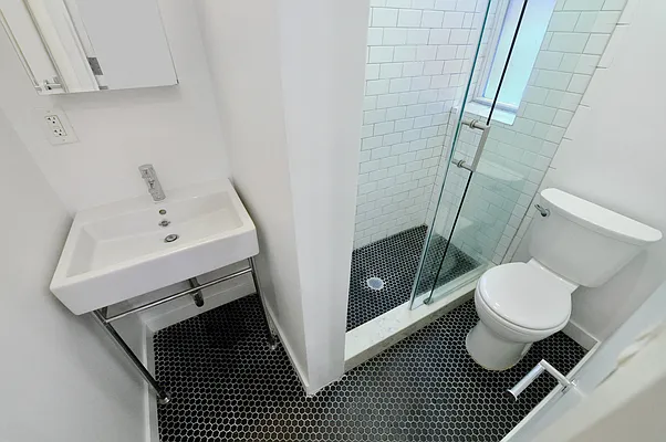 Rented by Aether Property Group | media 11