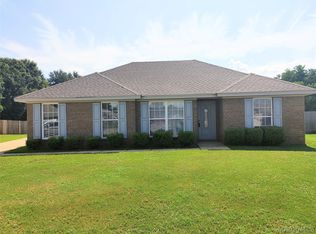 2 Christy Ct, Wetumpka, AL 36092