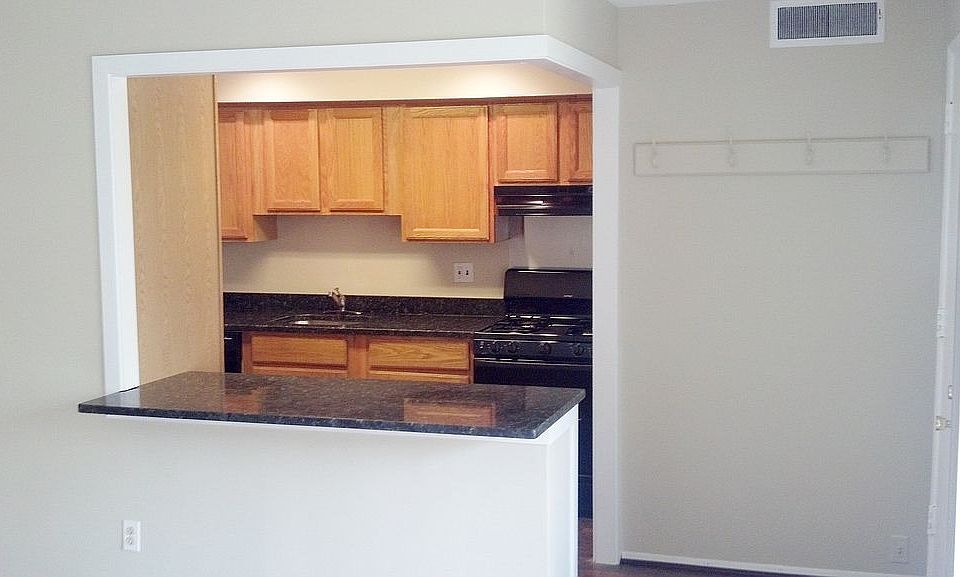 1st image of 142 Birch St APT B5