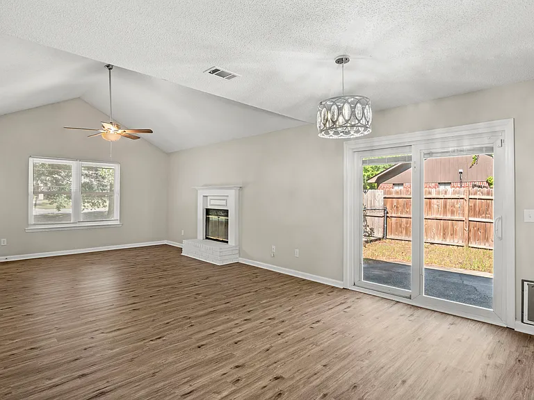1796 Talmadge Rd — Photo 3