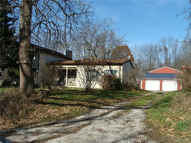 2925 Brighton Rd photo 1