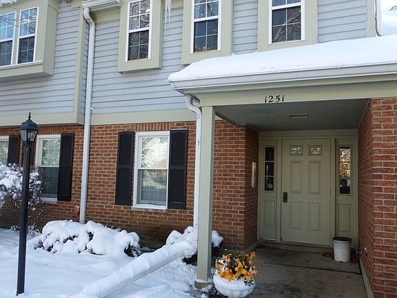 5th image of 1251 Beechwood Ct Unit D1