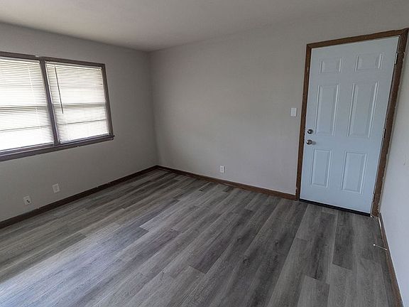 3rd image of 1804 Sylvan Ln APT D