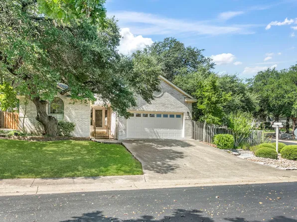 201 E Creekview Dr, Fredericksburg, TX 78624