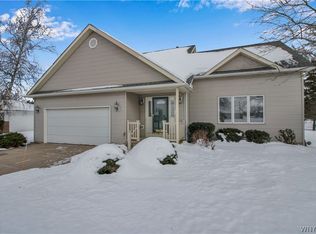 71 Clinton Hts, Elma, NY 14059