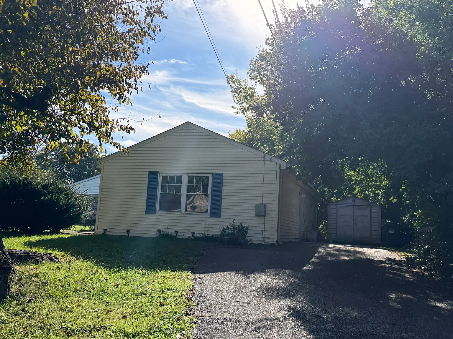 3 bed, 984 sqft, $1,045 — Photo 4