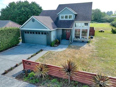 304 Washington Avenue NE, Long Beach, WA, 98631