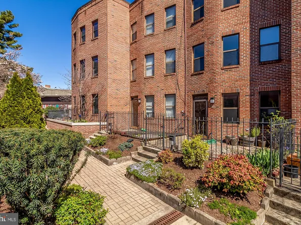 933 Stubblefield Ln, Baltimore, MD 21202