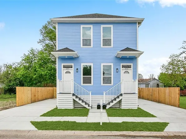 3215-17 Pakenham Dr, Chalmette, LA 70043