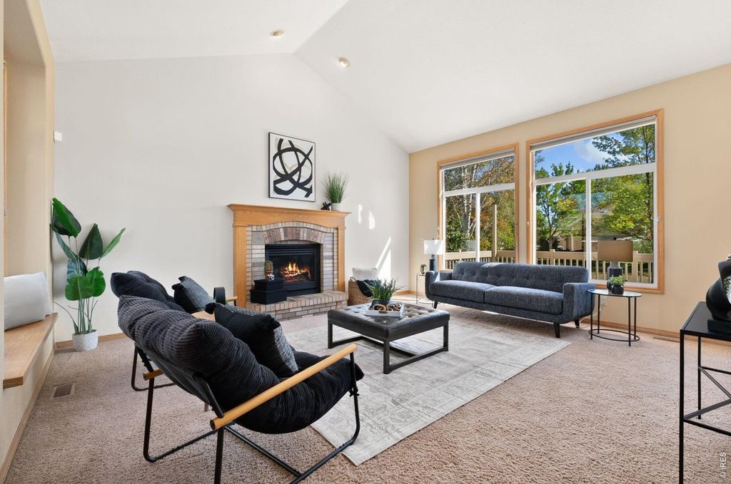 2368 Buckingham Cir