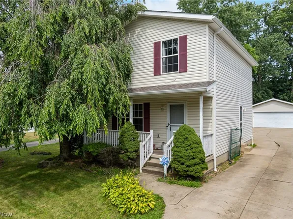 2483 Clara St, Cuyahoga Falls, OH 44221