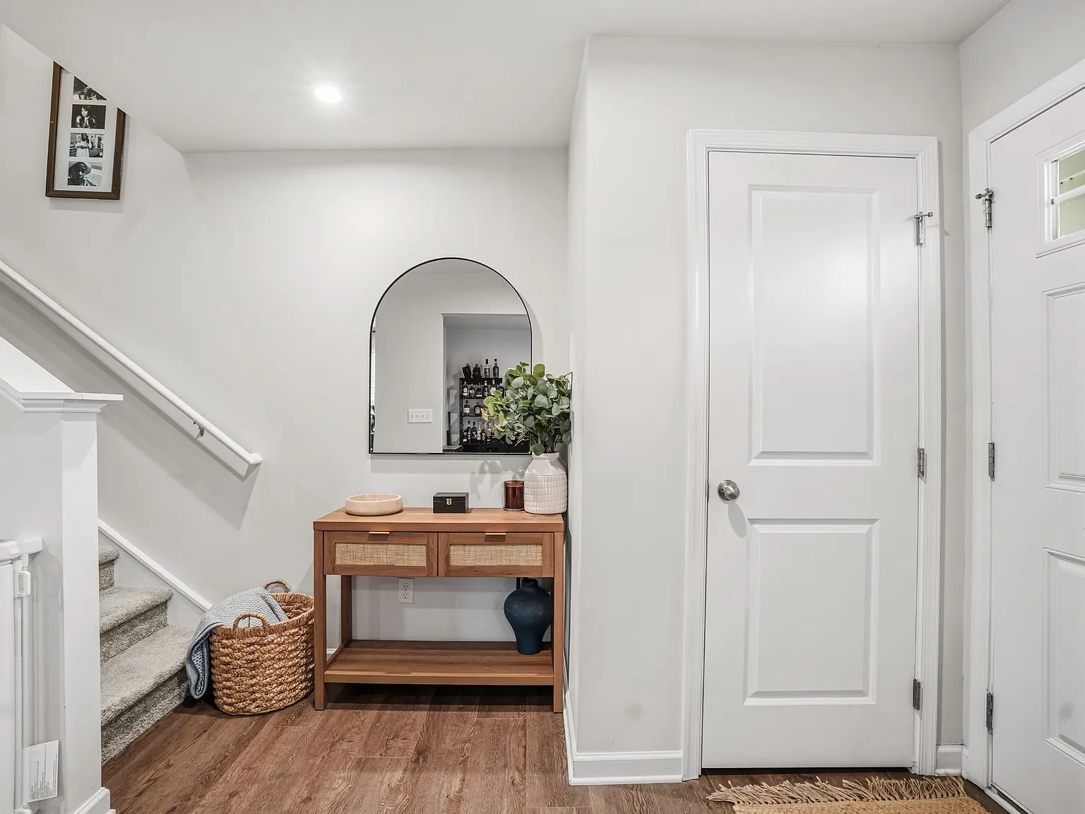 5 bed, 2540 sqft, $2,250 — Photo 4