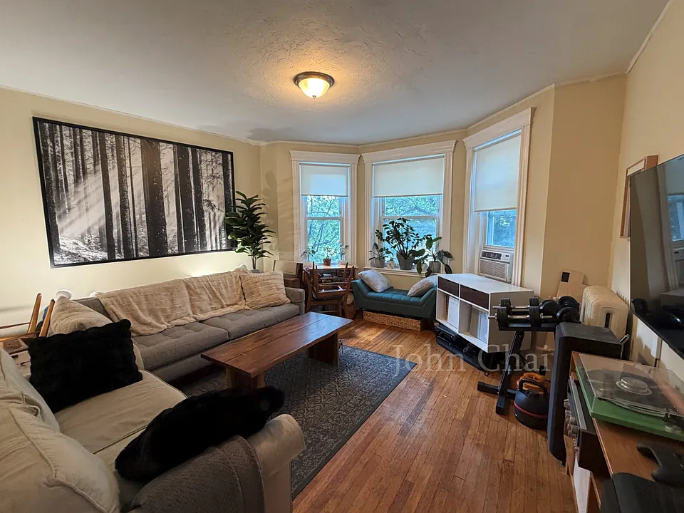 376 Riverway #10