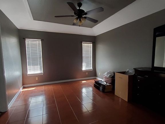 5th image of 1417 Evergreen Dr
