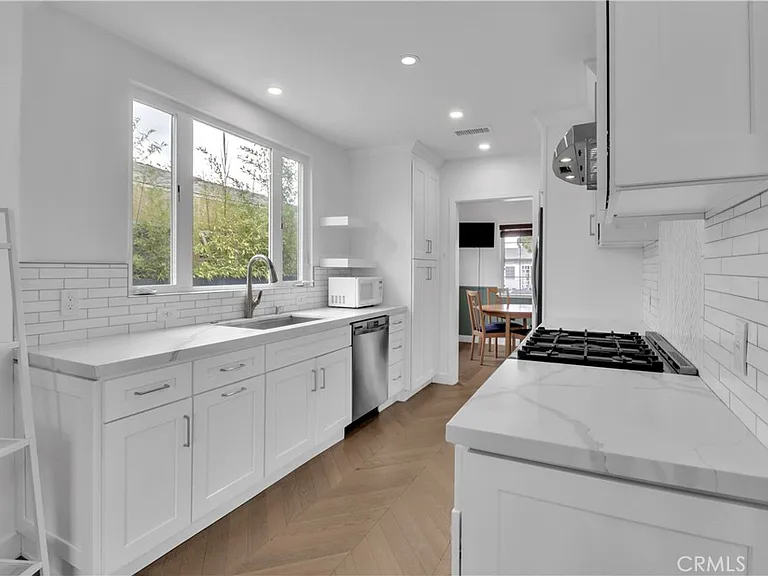 6541 W 84th Pl — Photo 9