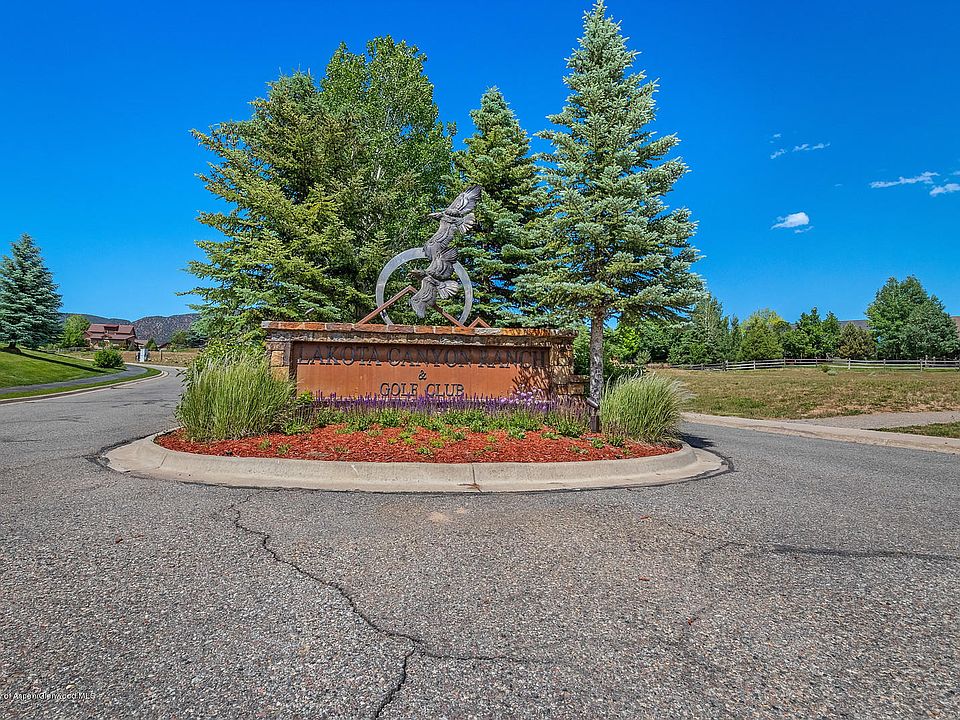 1st image of 360 Deer Valley Dr