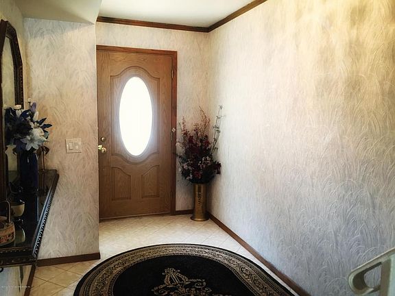 3rd image of 323 Lamberts Ln