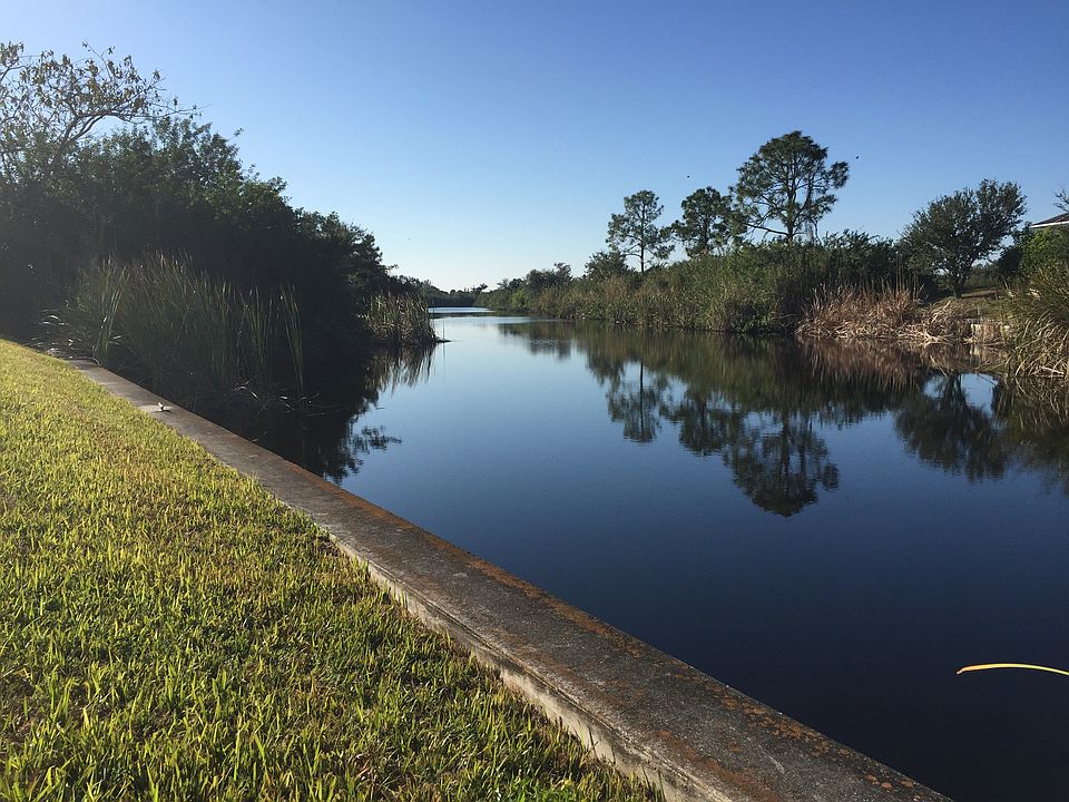 Beautiful Wide Canal View
