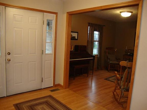 4th image of 3251 Sioux Dr