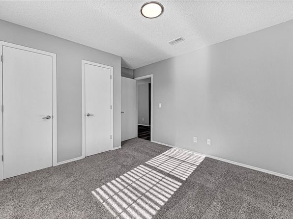 fayetteville-arkansas-448601819 picture