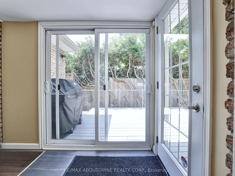 497 Anthony Dr — Photo 14