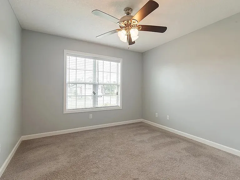 3964 Glen Laurel Dr W — Photo 18