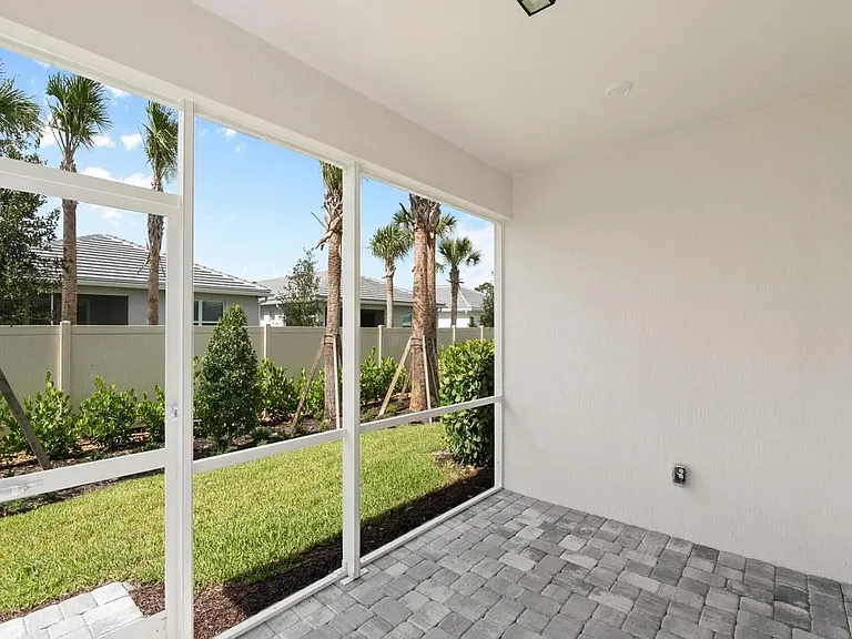 4501 Nautilus Cir — Photo 16