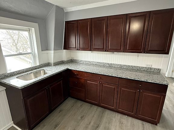 2nd image of 303 N Washington St Floor 3