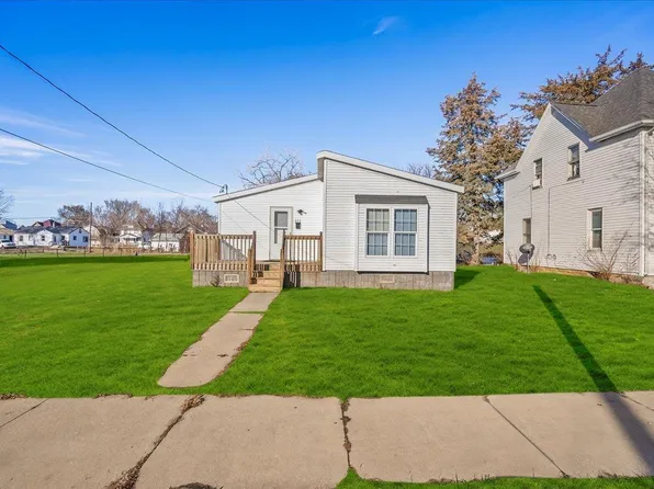 313 Ricker St, Waterloo, IA 50703