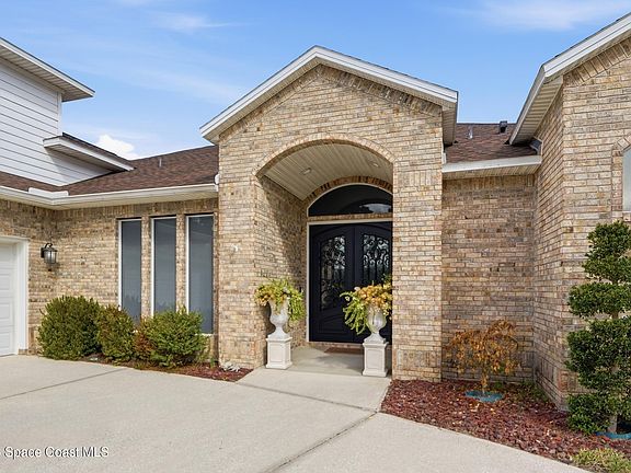 5th image of 1870 Cypress Lake Dr