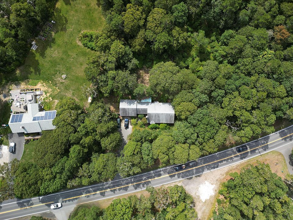 2nd image of 1051 Orleans Road