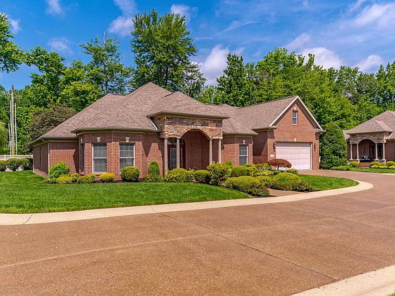 3rd image of 1469 Woodfield Dr