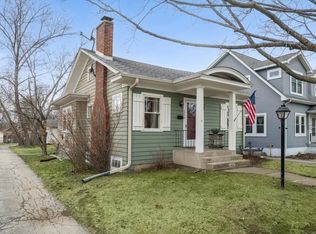 1324 Hickory St, Waukegan, IL 60085