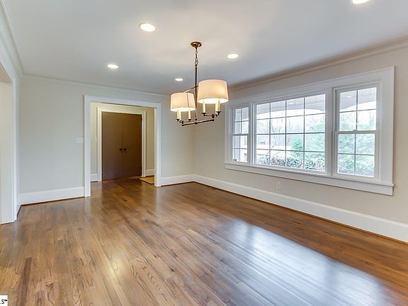 5th image of 220 Terramont Dr