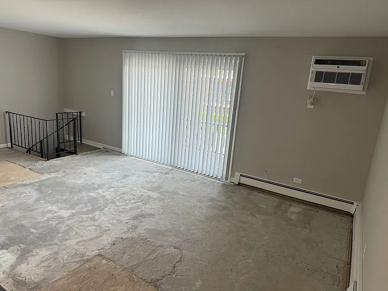 1442 Carriage Ln #2 — Photo 6