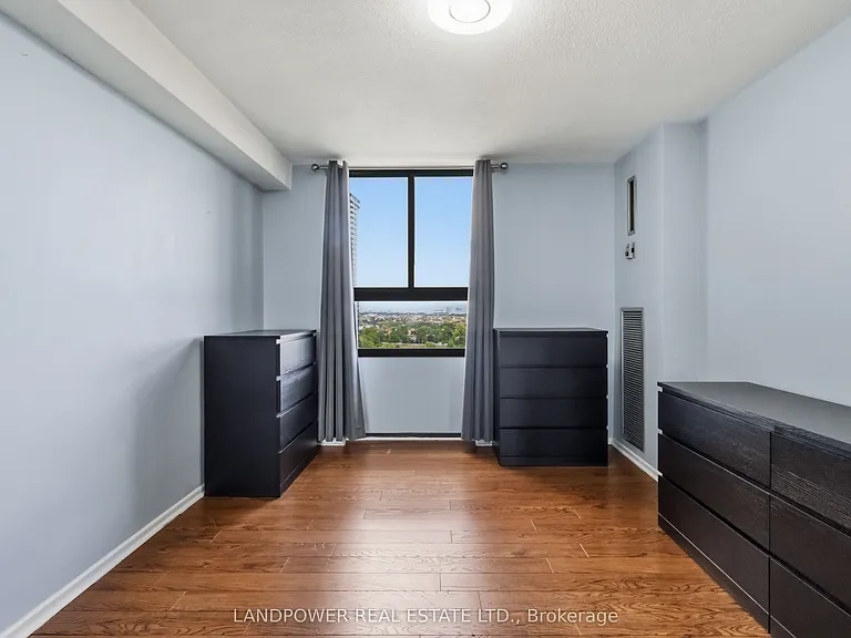 350 Seneca Hill Dr #Penthouse 14 — Photo 17