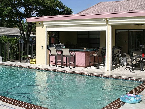 Outdoor cook&entertain 2000sq.ft.