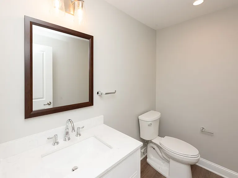 925 at North — Photo 37